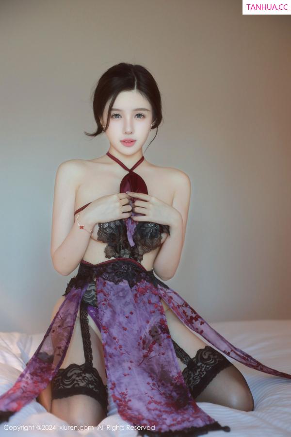   [XiuRen]高清写真图 2024.10.16 No.9292 唐翩翩 美腿黑丝第17张图片